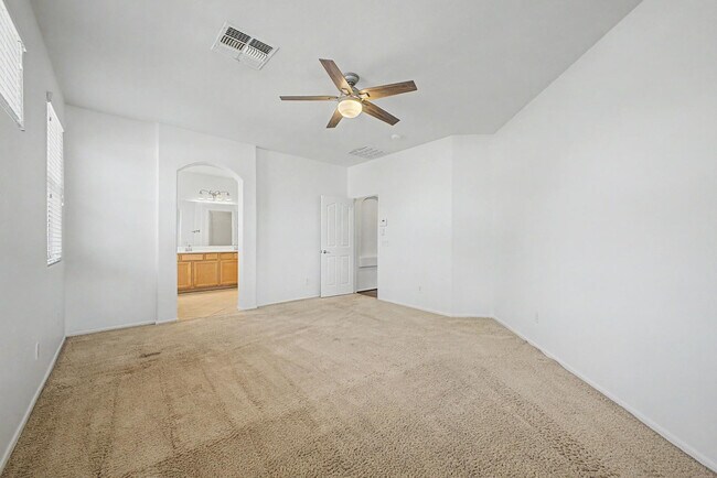 Building Photo - 6630 W Harwell Rd E