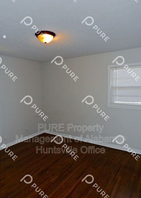 Building Photo - 1003 Heard Ct SE