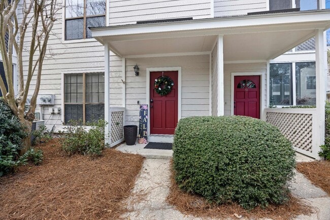 Building Photo - 340 Sandpiper Dr