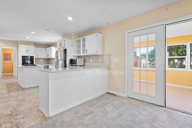 Building Photo - 2241 Indian Trail Dr