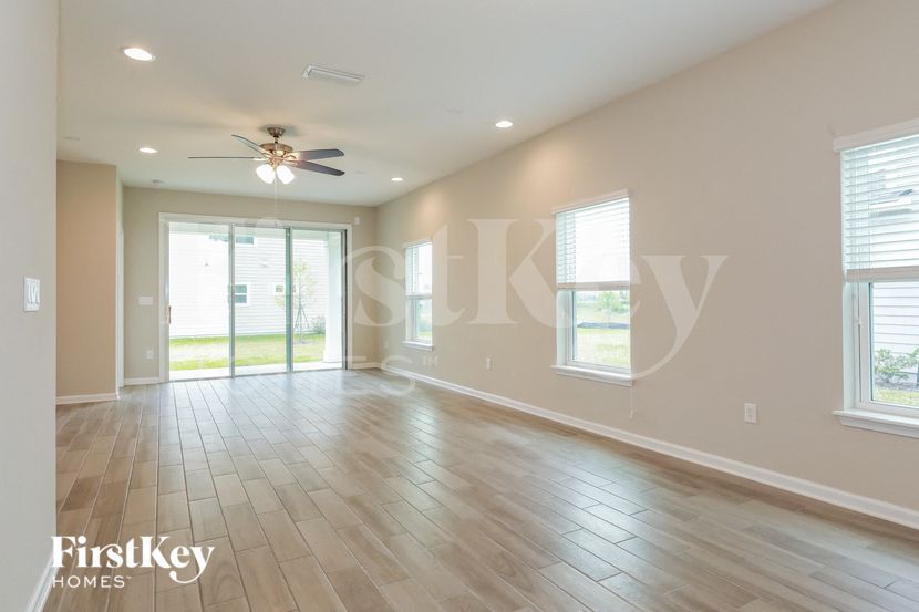 Building Photo - 120 Concave Ln