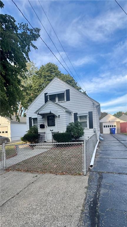 Building Photo - 39 Hillview Ave
