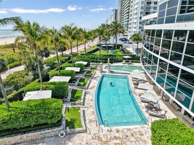 Building Photo - 5875 Collins Ave