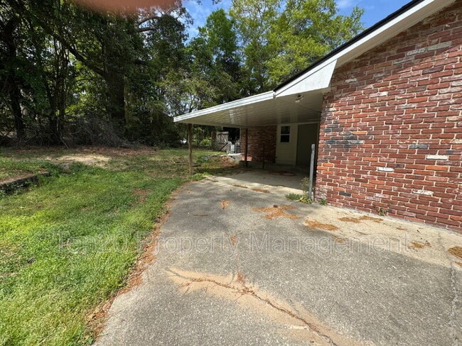 Building Photo - 4702 Harbin St