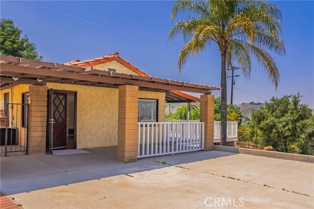 Building Photo - 14854 Las Tunas Dr