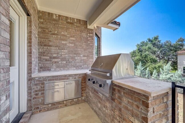 Building Photo - 16012 Spillman Ranch Loop