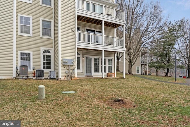 Building Photo - 2942 Yarling Ct