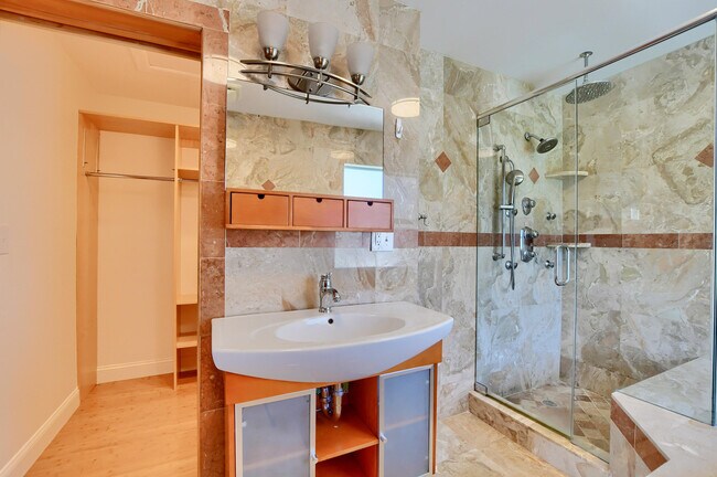 Building Photo - 2334 Timbercreek Cir NW