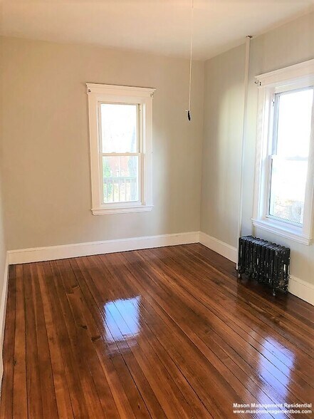 Apt 2 - 19 Arden St