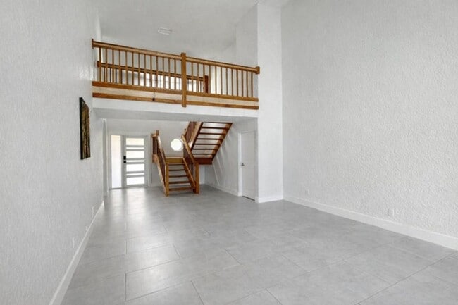 Building Photo - 149 Ponce De Leon St