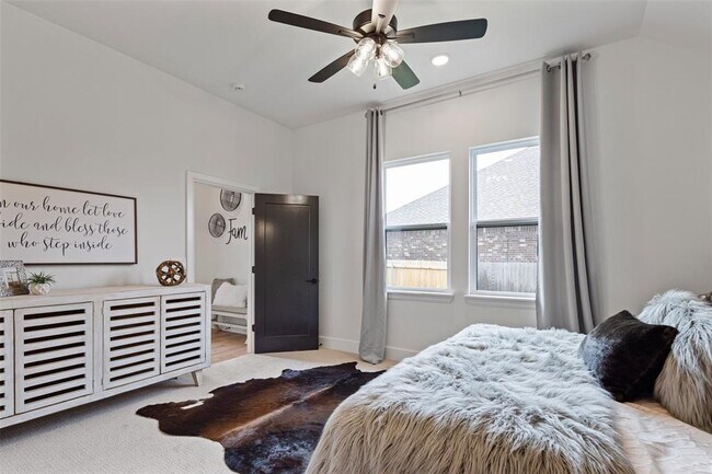 Building Photo - 12712 NW 2nd St