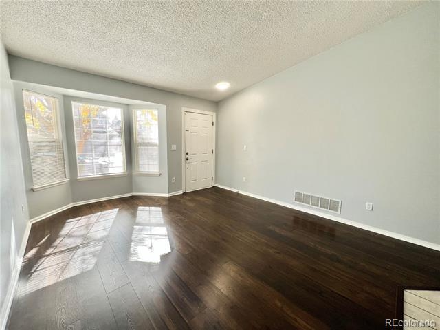 Building Photo - 4927 Tarcoola Ln