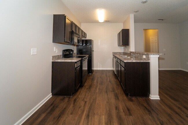 Building Photo - 211 Moultrie Village Ln