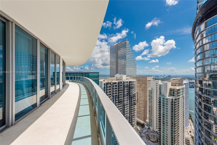 Building Photo - 200 Biscayne Boulevard Way