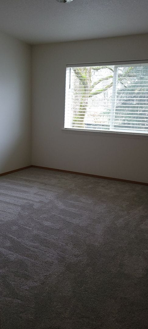 Building Photo - Great 2 bed Townhome!