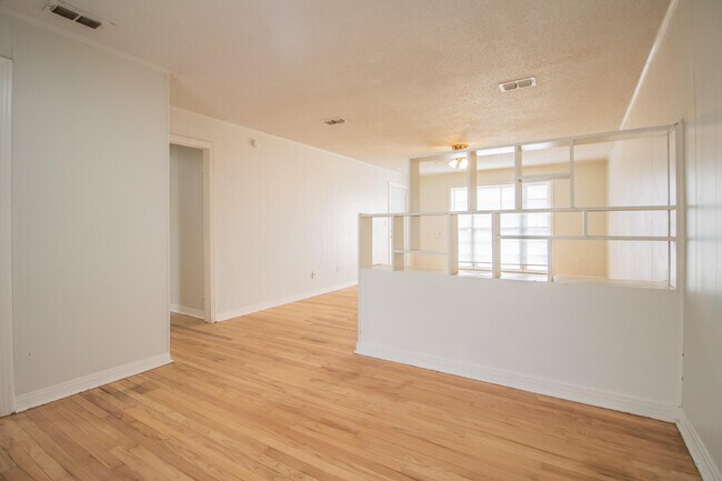 Building Photo - 3514 27th St