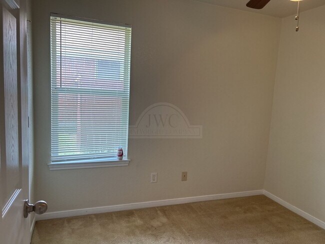 Building Photo - 6109 Lolly Loop