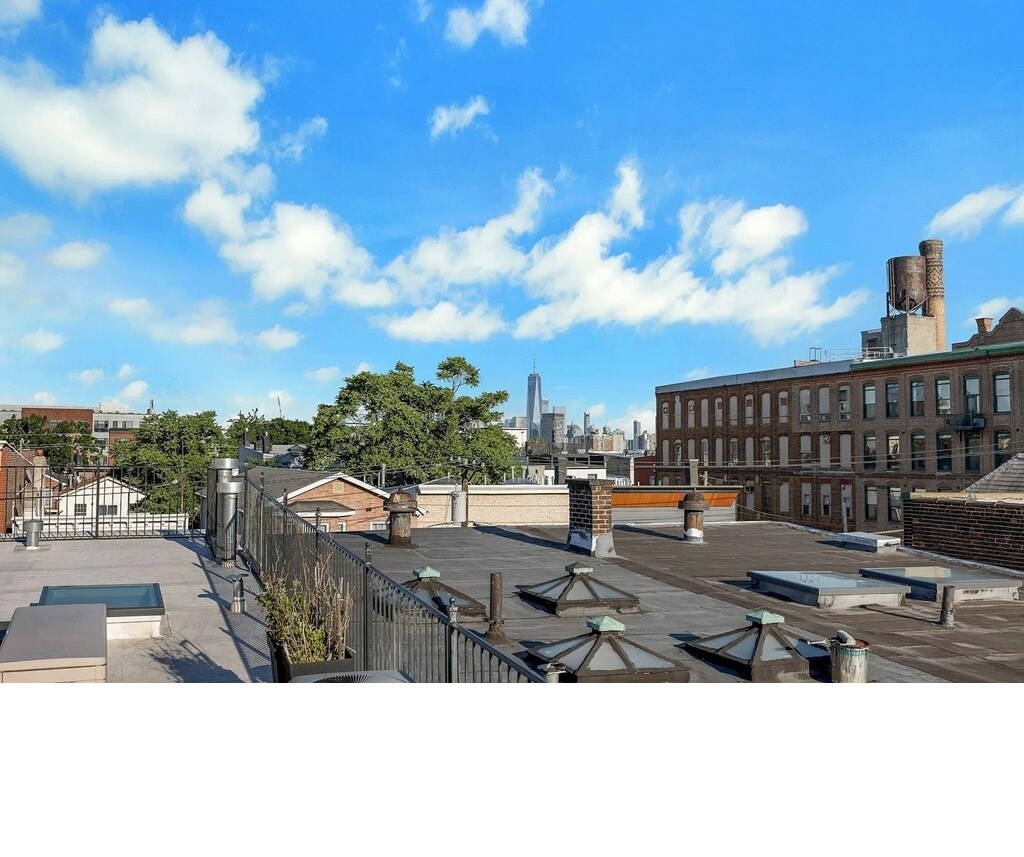 Building Photo - 145 Webster Ave