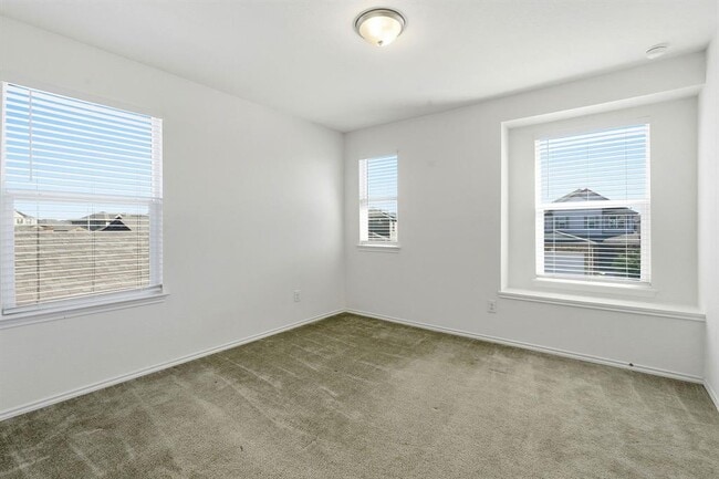 Building Photo - 13812 Virtue St