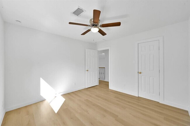 Building Photo - 11612 Timberwild St