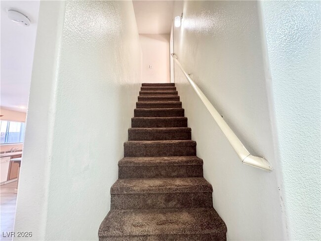 Building Photo - 1101 Red Butte St