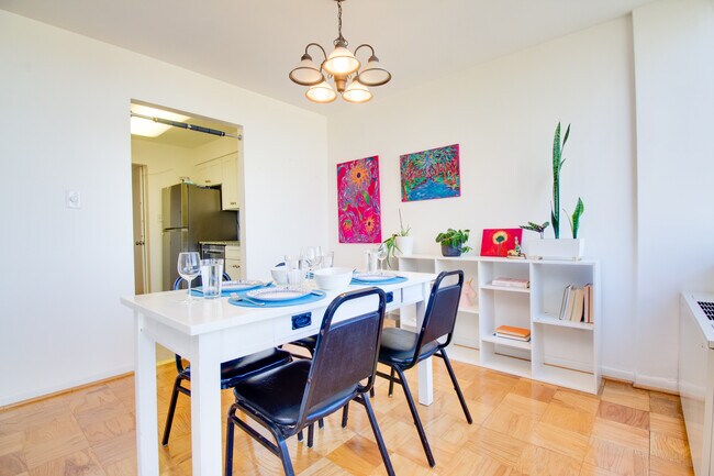 Building Photo - 600 Roosevelt Blvd