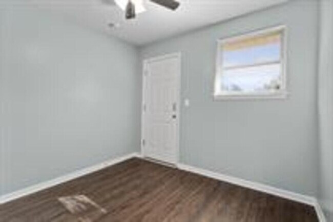 Building Photo - 4829.5 NW Homestead Terrace