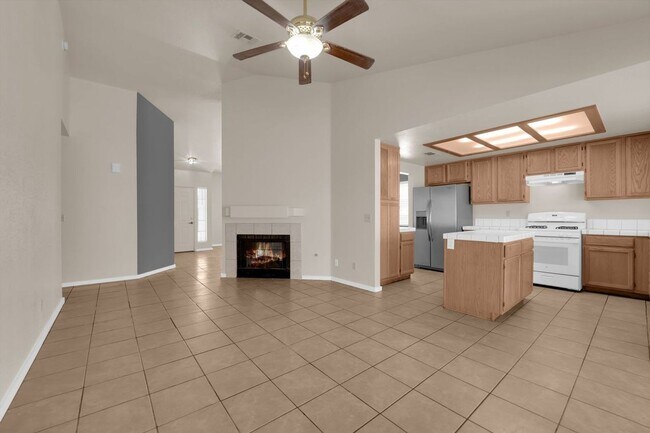 Building Photo - Well-Maintained 3BR Home | Open Living, Private Yard, Prime NW Location