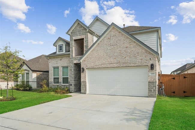 Building Photo - 13015 Braelich Loch Dr