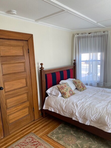 Building Photo - 264 Washington St