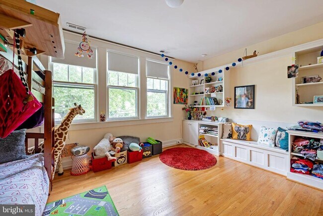 Building Photo - 3512 35th St NW