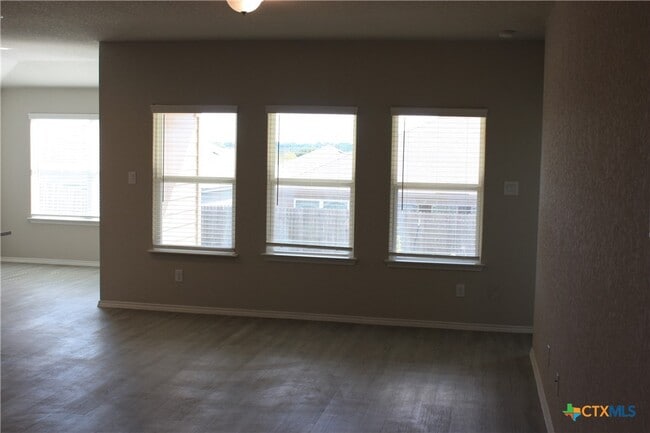 Building Photo - 233 Mossberg Wy