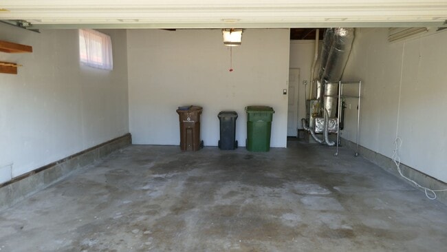 Building Photo - UPDATED THREE BED / TWO BATH MARINWOOD HOME IN THE MILLER CREEK SCHOOL DISTRICT