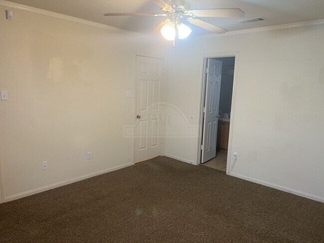 Building Photo - 5604 Bertha Dr