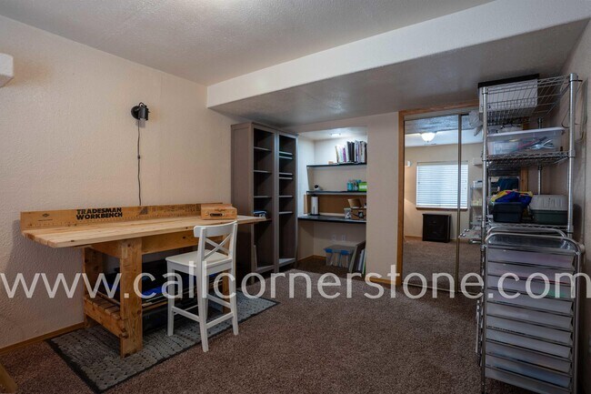 Building Photo - 6950 Highland Vista Dr