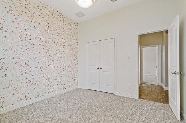 Building Photo - 3556 Woods Estates Dr