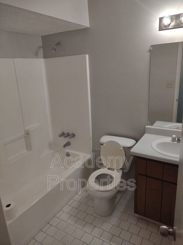 Building Photo - 106 Richard Way