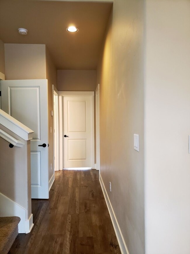Building Photo - 20863 Gateway Dr