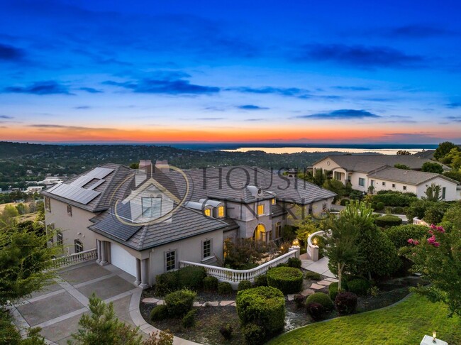 Building Photo - Palatial Executive Home in Custom Guard Ga...