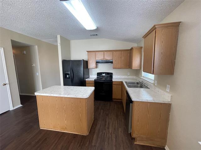 Building Photo - 1611 Columbia Dr