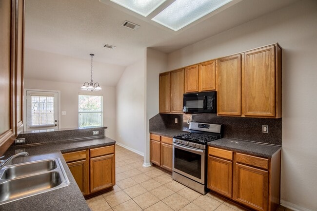 Building Photo - 21547 Sullivan Forest Dr