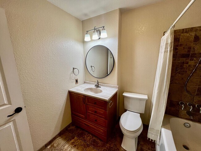 Building Photo - Well maintained single story on over half an acre lot!