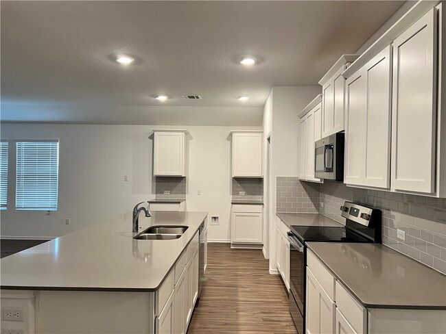 Building Photo - 223 Chickasaw Ln