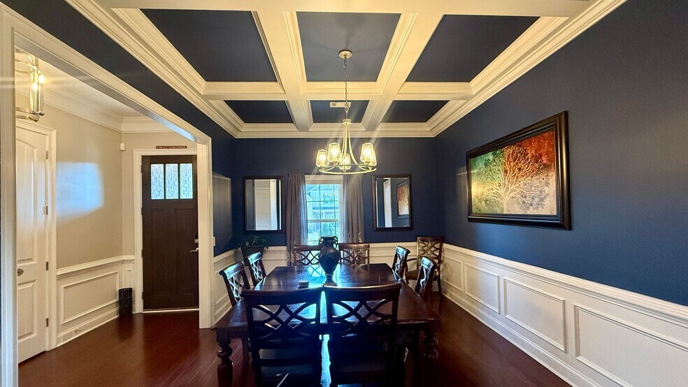 Building Photo - Beautiful 5 Bedroom Home in The Cotswolds