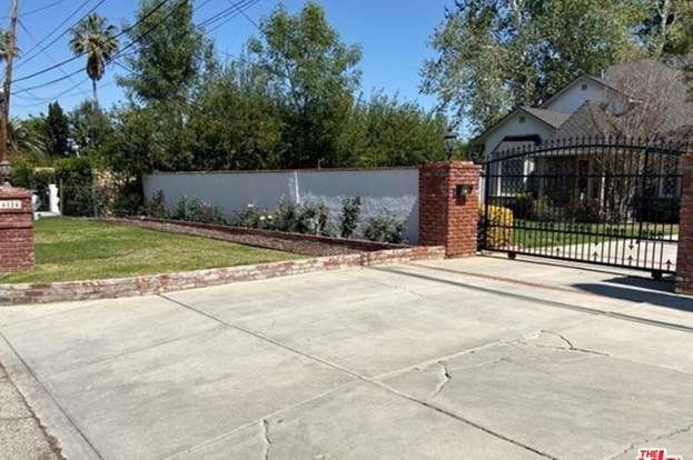 Building Photo - 6124 Corbin Ave
