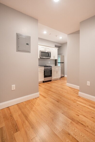 Building Photo - 246 Fayette St
