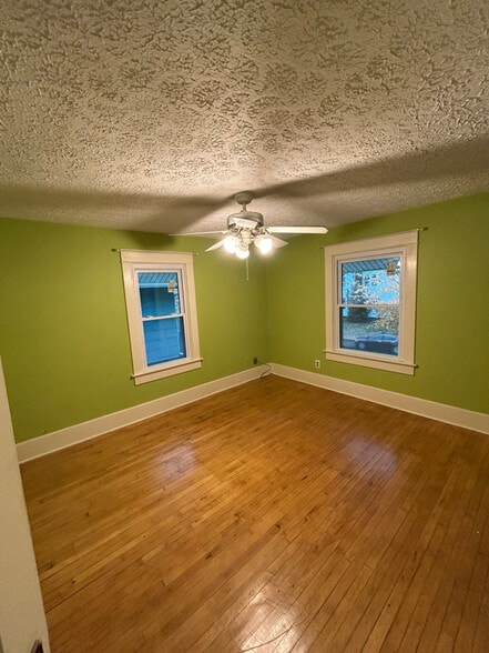 Building Photo - 1209 1/2 W Governor St