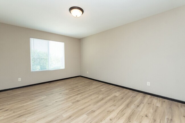 Building Photo - 11050 E Fawn Grove St