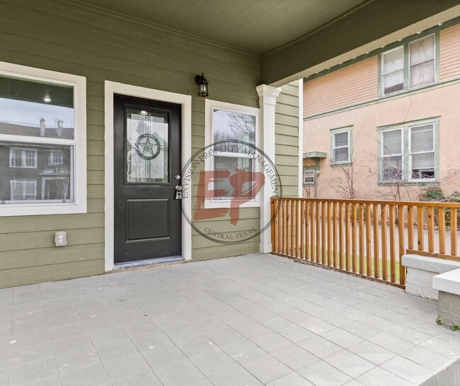 Building Photo - 2208 Gorman Ave