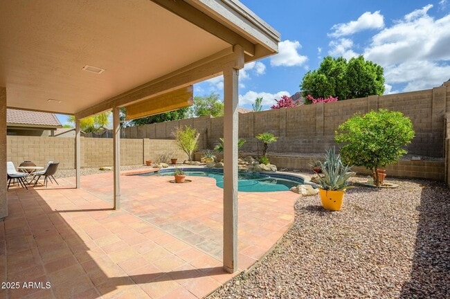 Building Photo - 25825 N 65th Ave